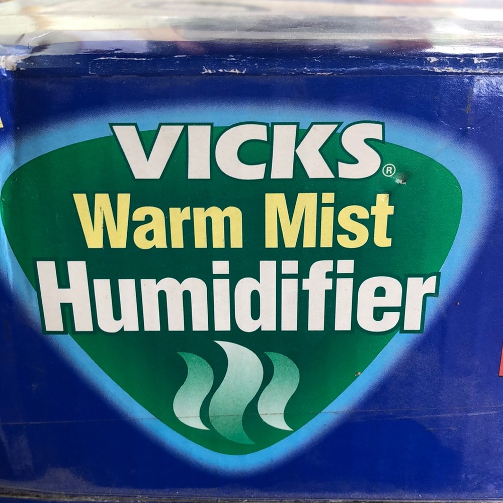 Vicks Warm Mist Humidifier - Picture 4 of 7